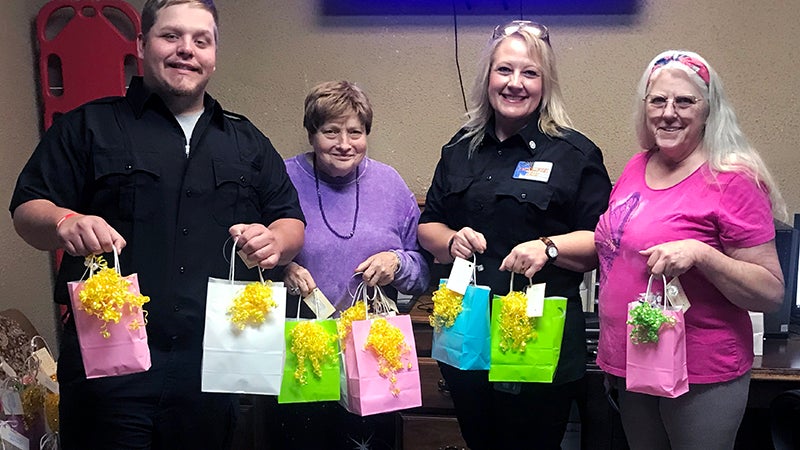 Pilot Club donates gift bags to Advanced EMS paramedics - The Andalusia ...