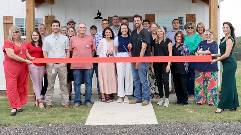 Andalusia Chamber holds ribbon cutting for Kilcrease Veterinary Hospital